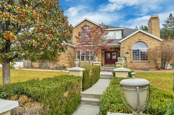 Sandy, UT 84092,5 QUIETWOOD LN E