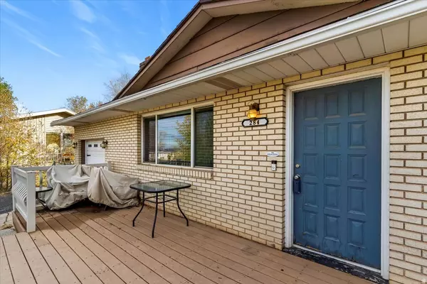 North Salt Lake, UT 84054,284 N 100 E