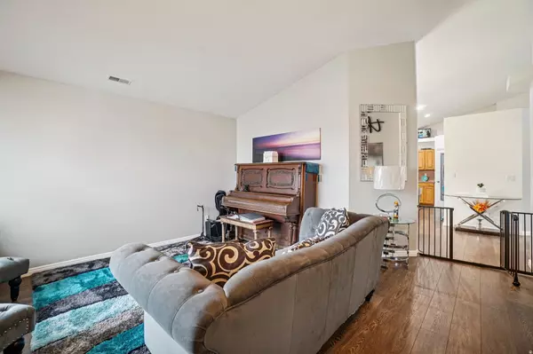 Clinton, UT 84015,927 W 1730 N