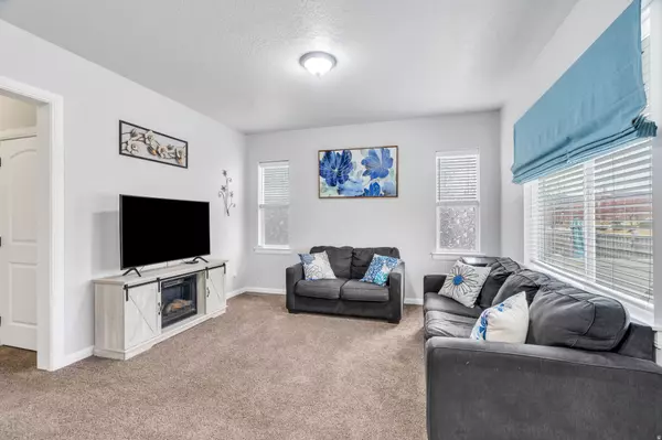 Eagle Mountain, UT 84005,7845 N SANTA CLARA DR