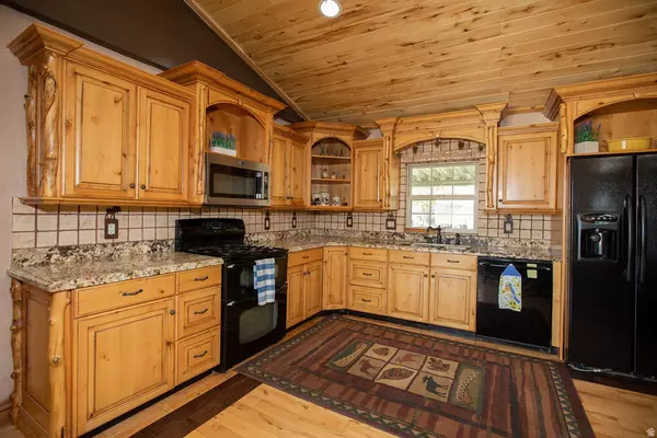 Vernal, UT 84078,760 W 2000 N