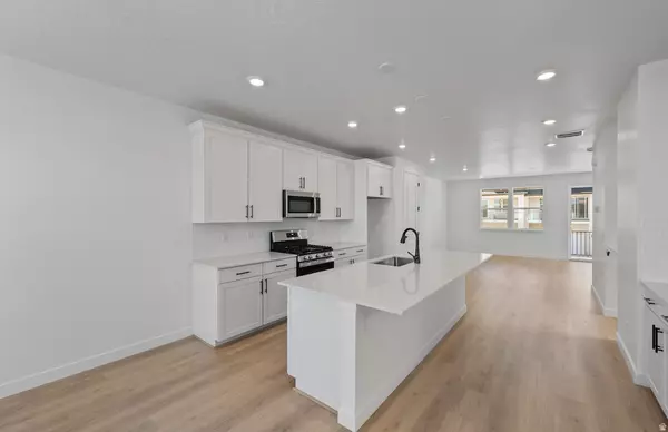 Riverton, UT 84096,12674 S LINCOLN PEAK LN #111