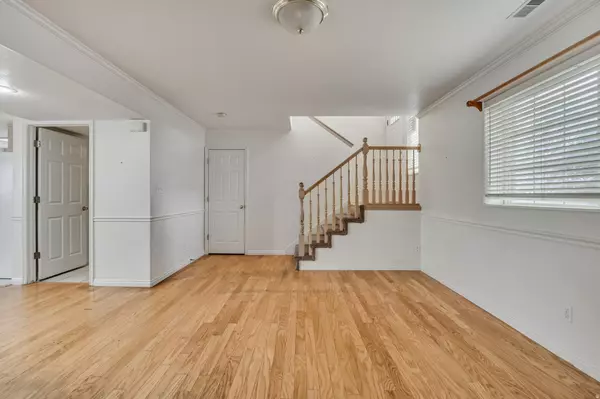 Orem, UT 84057,35 E 180 N