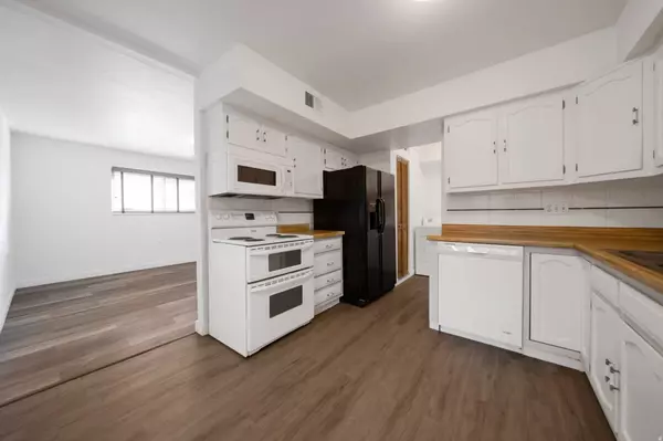 West Valley City, UT 84119,1860 W HOMESTEAD FARMS LN S #2