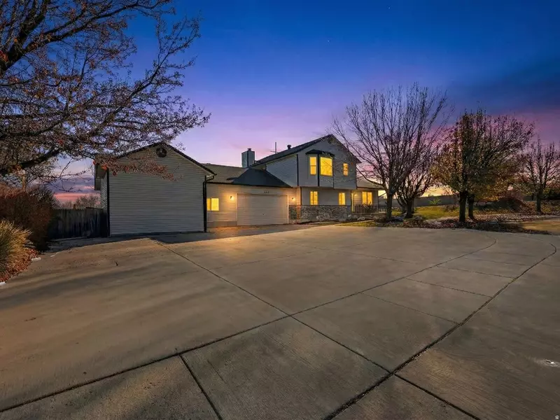 8983 S 3860 W, West Jordan, UT 84088