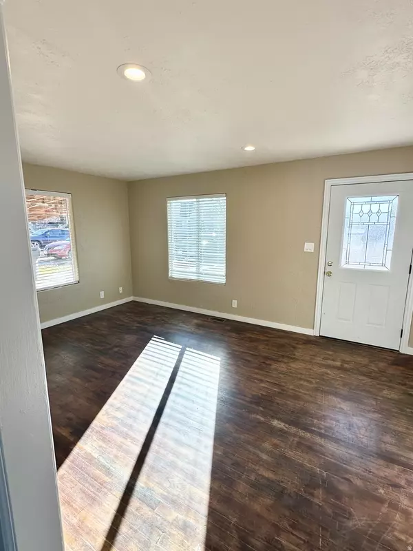 East Carbon, UT 84520,319 CARSON AVE