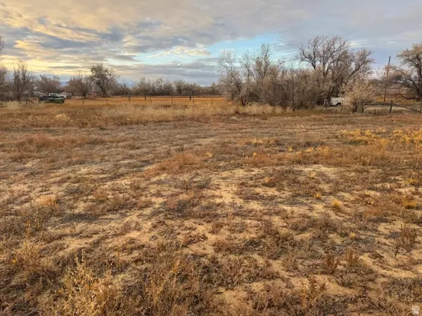 Vernal, UT 84078,170 E 2000 S #15