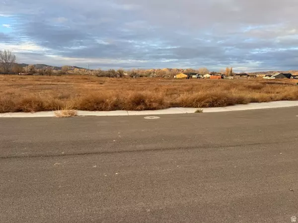 Vernal, UT 84078,242 E 1940 S #24