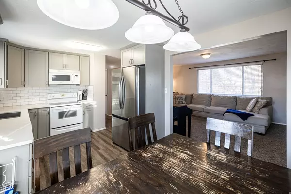 Layton, UT 84041,880 E 350 N