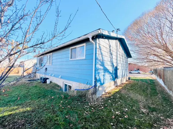 Vernal, UT 84078,218 W 350 N