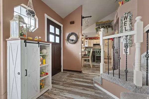 Sandy, UT 84094,989 E SANDCREST DR