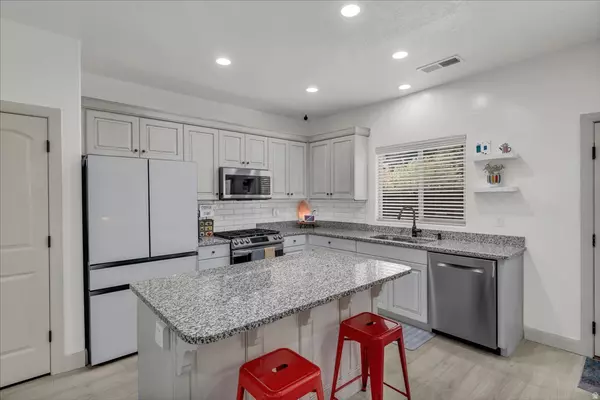 Washington, UT 84780,355 W 200 S #102