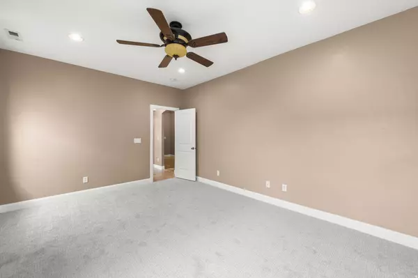 Hurricane, UT 84737,589 W 375 S