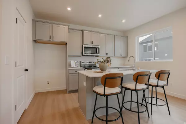 Eagle Mountain, UT 84005,3629 N OAK BLVD #335