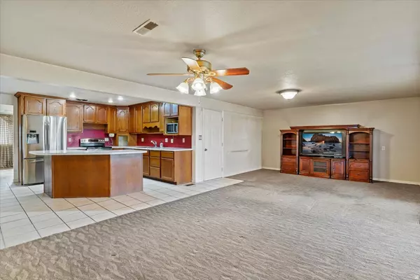 South Ogden, UT 84405,5401 S 825 E