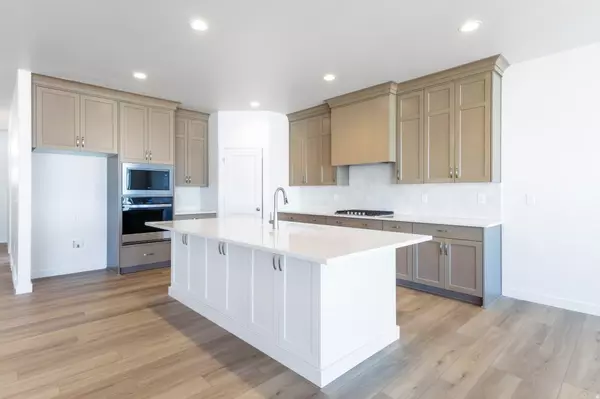 Plain City, UT 84404,3047 N 2875 W #7