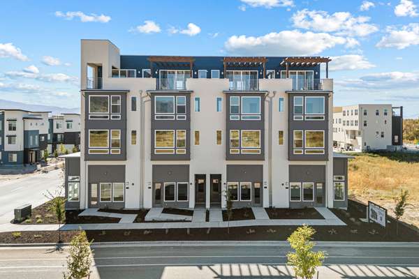 1843 W BURKE LN #103, Farmington, UT 84025