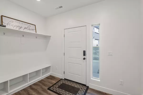 Saratoga Springs, UT 84045,142 W HARVEST LN