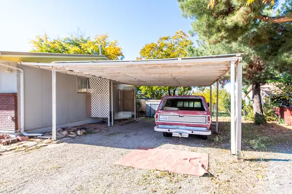 La Verkin, UT 84745,385 N 100 E