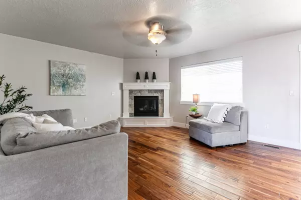 Vineyard, UT 84059,68 E ZINFANDEL LN