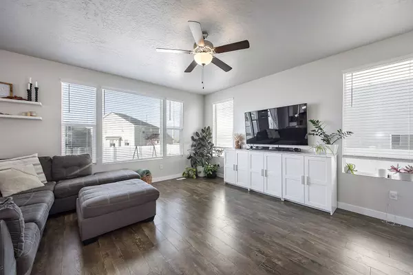 Spanish Fork, UT 84660,1557 N WOODSIDE DR