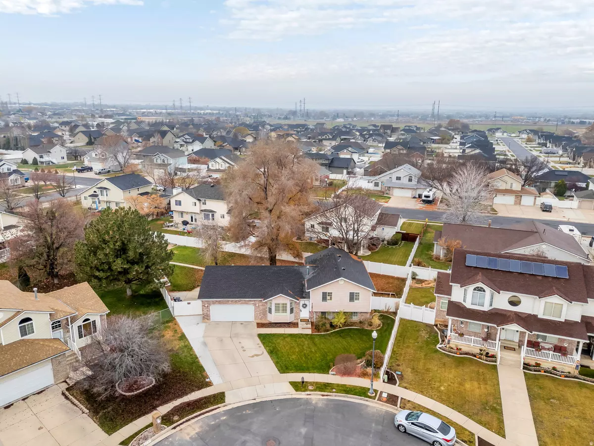 Clinton, UT 84015,2509 N 1170 W