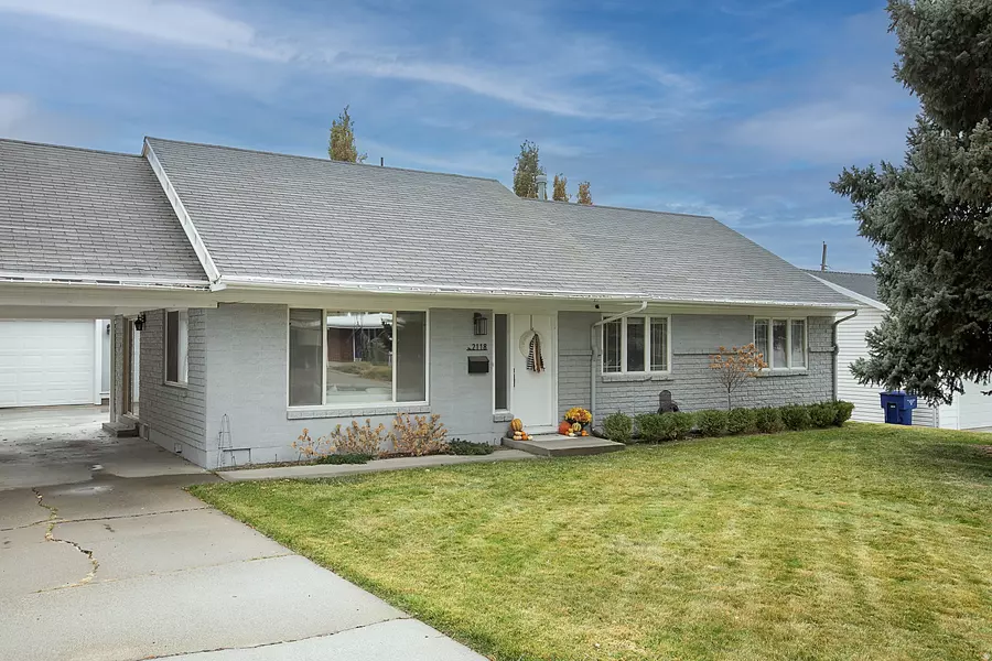 2118 E TERRA LINDA DR, Holladay, UT 84124