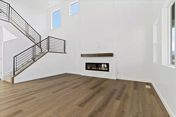 Saratoga Springs, UT 84043,187 N MIA CV W #13