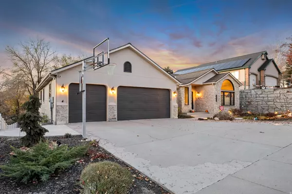 Cottonwood Heights, UT 84121,7970 S GRAND VISTA WAY E