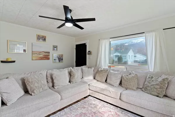 Ogden, UT 84405,13 YALE DR