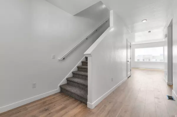 Heber City, UT 84032,2051 N HIGH UINTAS LN E #102