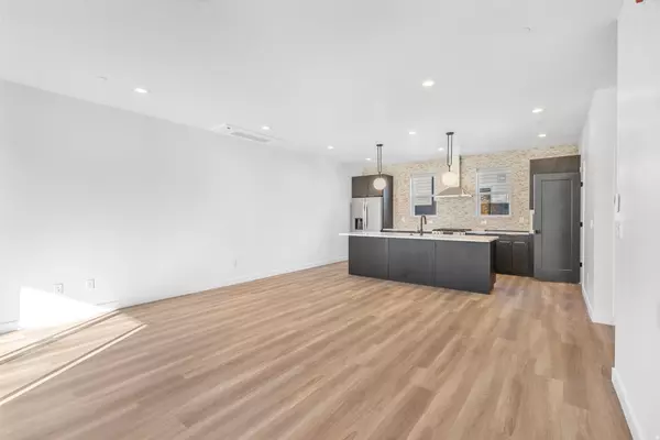 Salt Lake City, UT 84107,598 E BETSEY CV S #19