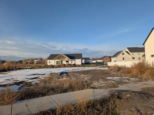 Nibley, UT 84321,1253 W 3100 S #6