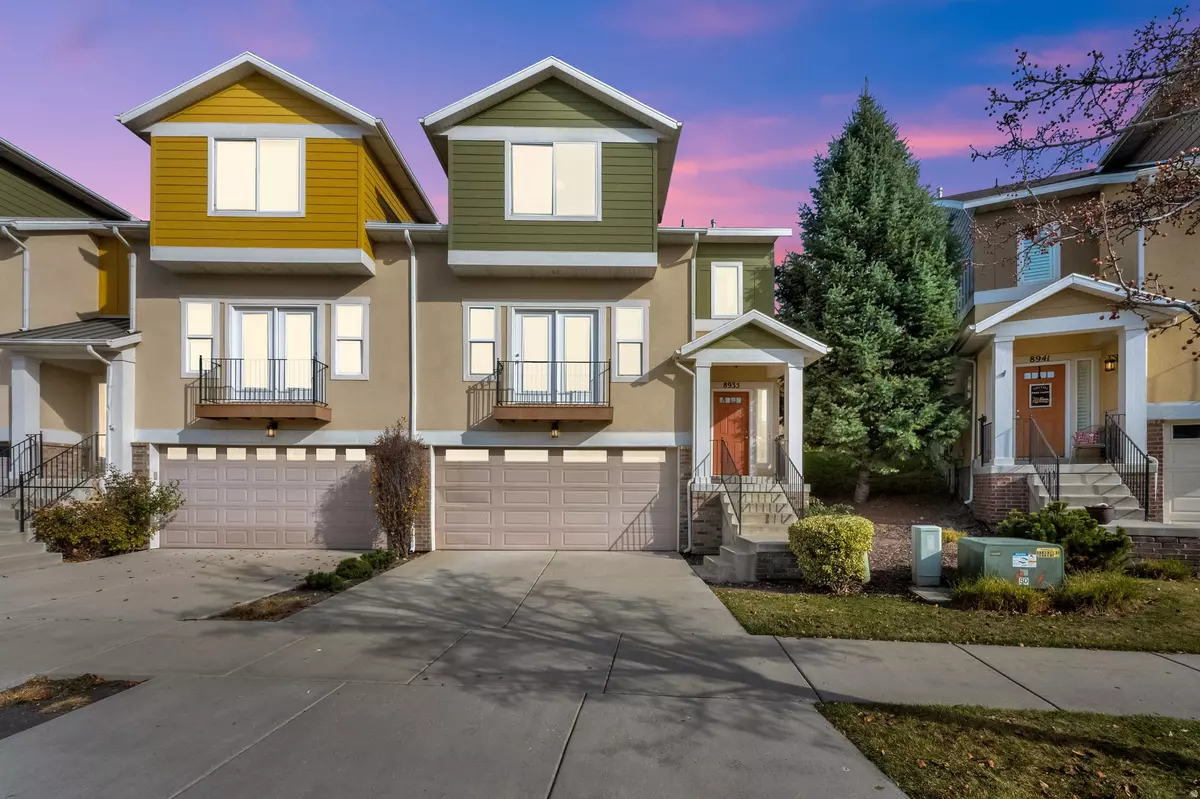 Sandy, UT 84094,8935 S QUARRY STONE WAY E