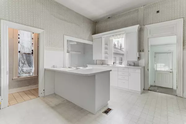 Salt Lake City, UT 84111,450 E SEGO AVE