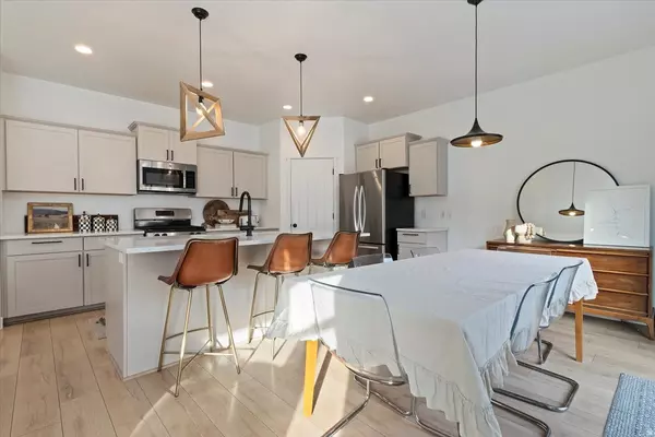 Saratoga Springs, UT 84045,598 S HIGHPOINT DR