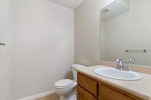 South Ogden, UT 84405,6141 S 1375 E