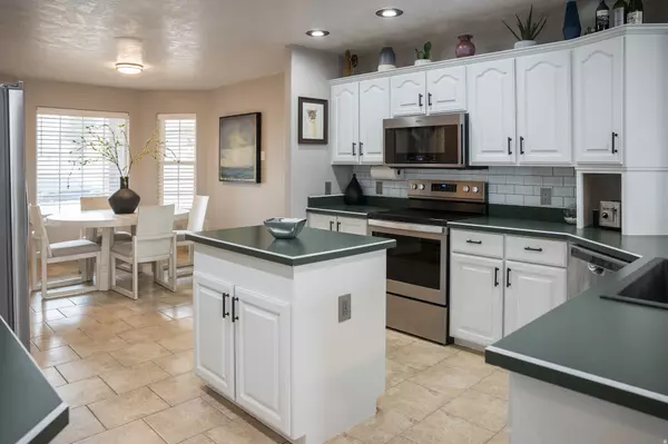 Vernal, UT 84078,743 S 1950 W