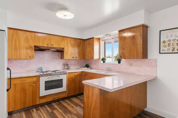 South Ogden, UT 84403,4521 MADISON AVE