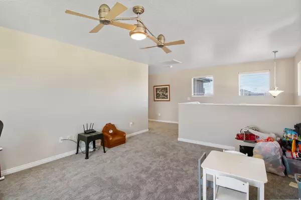 North Salt Lake, UT 84054,166 WALTON CT