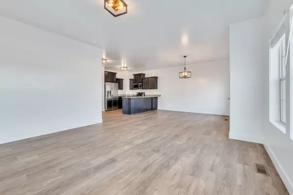 Saratoga Springs, UT 84045,1607 N CATAGENA PARK WAY E