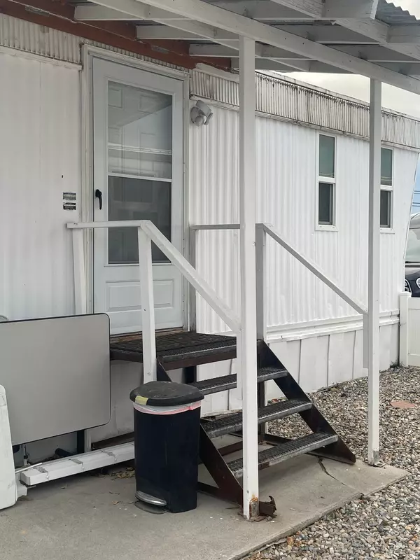 Provo, UT 84601,255 N 1600 W #108