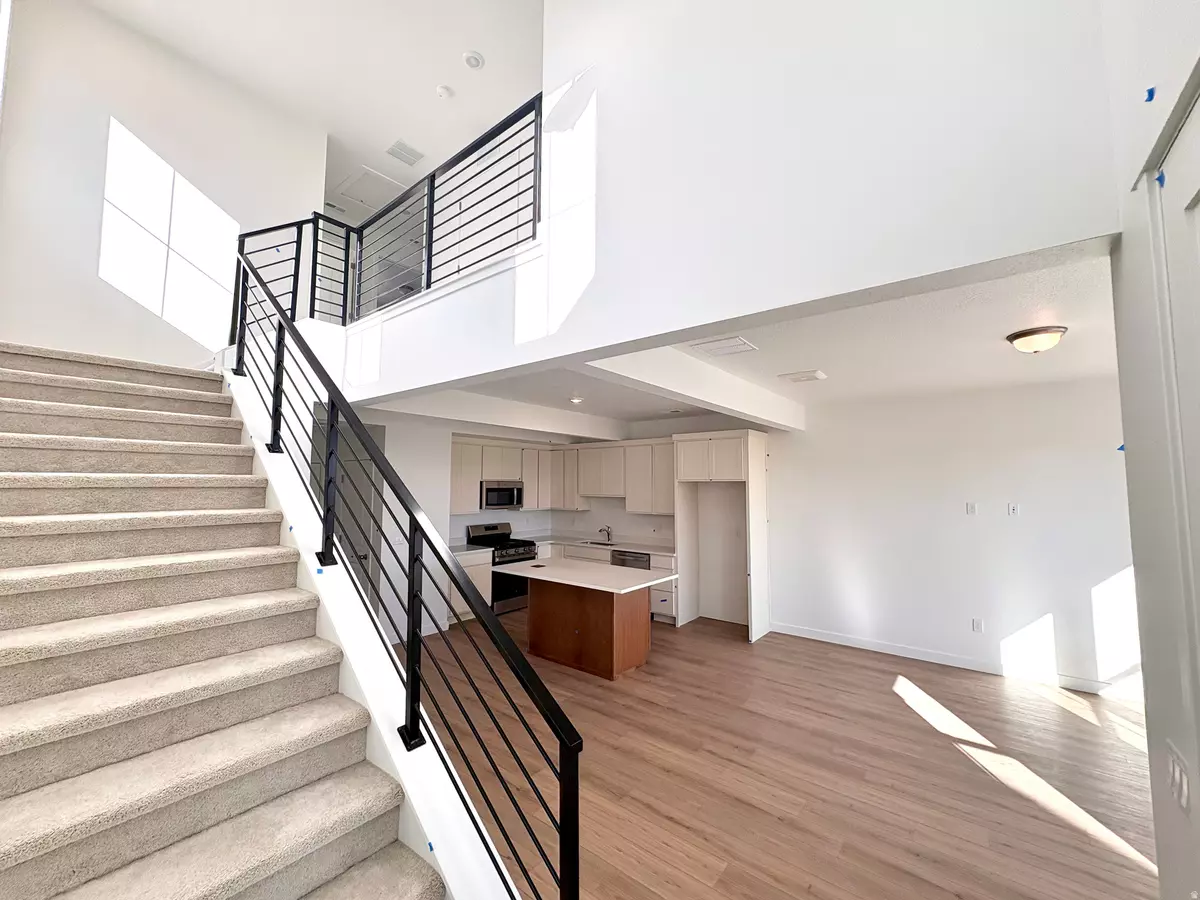 South Jordan, UT 84009,6893 W SOUTH JORDAN PKWY