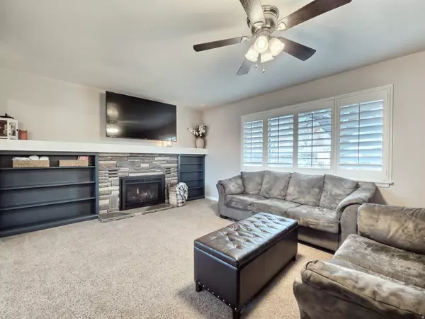 Vernal, UT 84078,203 N 600 W