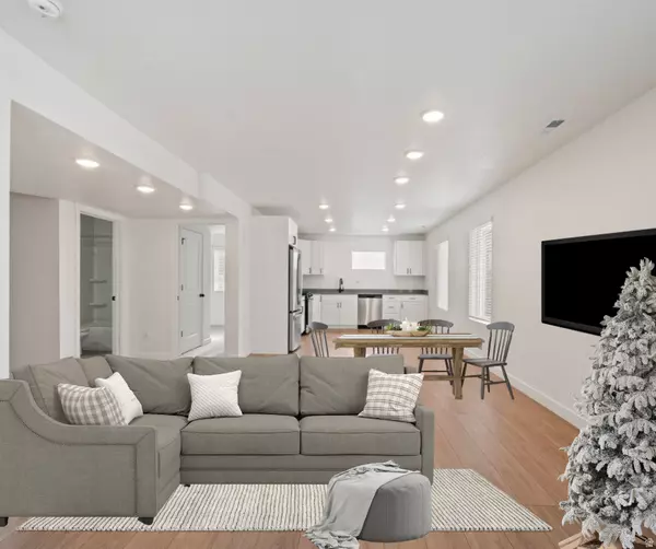 Clearfield, UT 84015,70 E WEEKES WAY