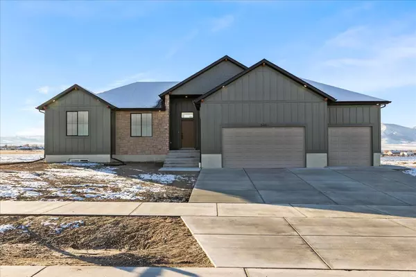 846 S ADAMS AVE W #202, Grantsville, UT 84029