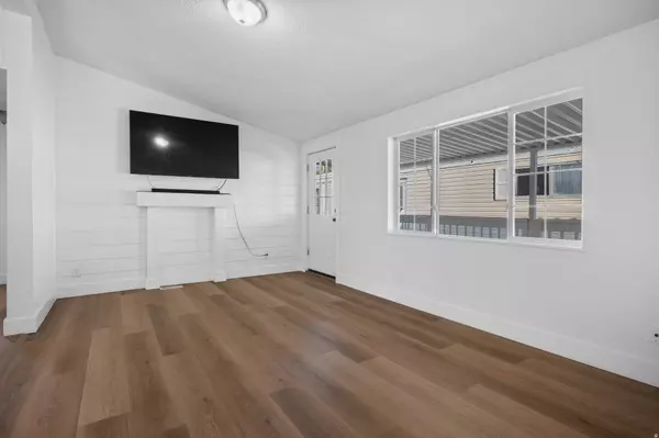 Clearfield, UT 84015,75 W 250 N #56