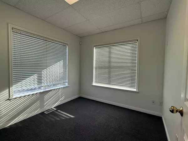 Murray, UT 84121,6589 S 1300 E #100