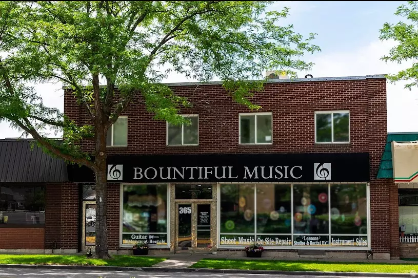 Bountiful, UT 84010,365 N MAIN ST