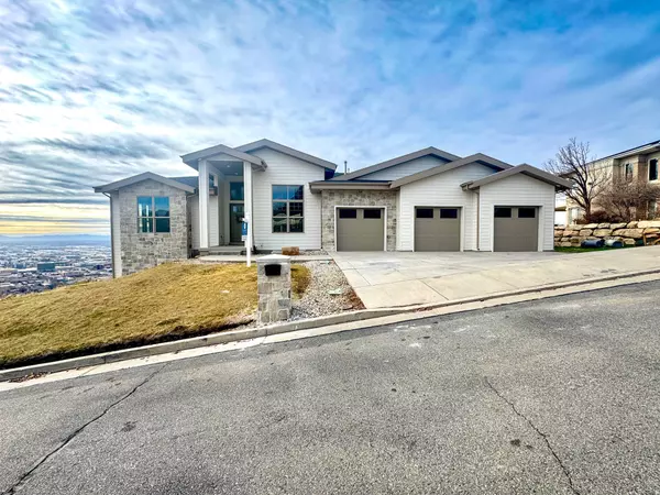 871 N SANDHURST DR E, Salt Lake City, UT 84103